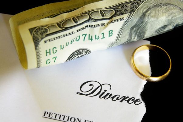 How to Resolve Spousal Support Issues out of Court